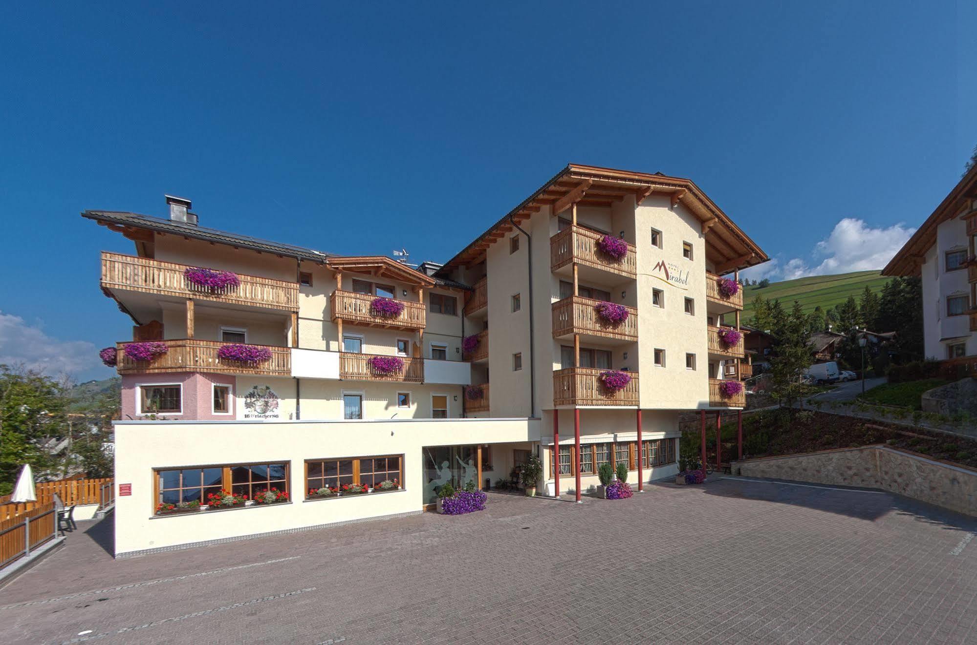 Hotel Mirabel San Vigilio Di Marebbe Ngoại thất bức ảnh